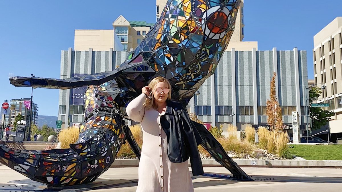 things to do in reno nevada -- visit the whale statue downtown